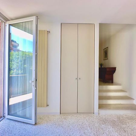 Minimal Apartment Navigli Milaan Buitenkant foto